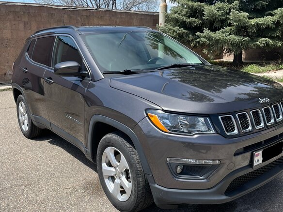 2018 Jeep Compass II, серый, 2250000 рублей - вид 2