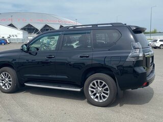 2017 Toyota Land Cruiser Prado 150 Series Рестайлинг 1, чёрный, 4350000 рублей, вид 3