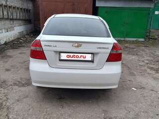 2011 Chevrolet Aveo I Рестайлинг, белый, 450000 рублей, вид 3