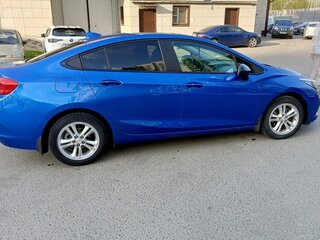 2017 Chevrolet Cruze II, синий, 1150000 рублей, вид 3
