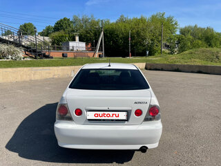 2001 Toyota Altezza, белый, 880000 рублей, вид 3