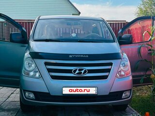 2016 Hyundai H-1 II Рестайлинг, серебристый, 2310000 рублей, вид 1