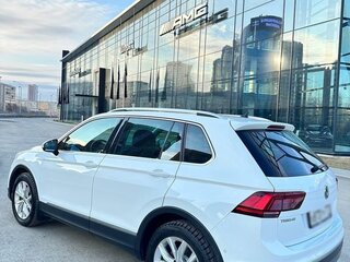 2017 Volkswagen Tiguan II, белый, 2500000 рублей, вид 5