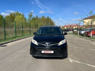 2018 Toyota Sienna III Рестайлинг 2, чёрный, 2900000 рублей, вид 2