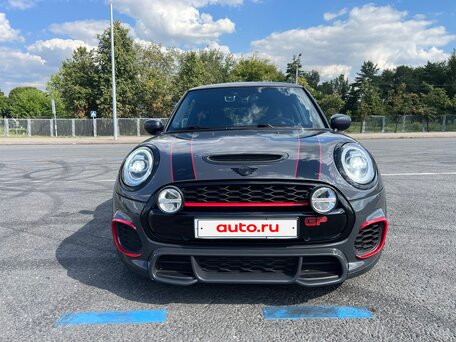 2021 Mini Hatch JCW III (F55/F56) Рестайлинг, серый, 3157000 рублей, вид 5