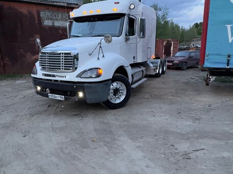 2003 Freightliner Columbia, белый, 3500000 рублей, вид 1