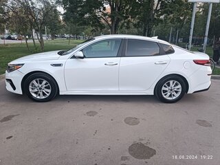 2018 Kia Optima IV Рестайлинг, белый, 1150000 рублей, вид 4