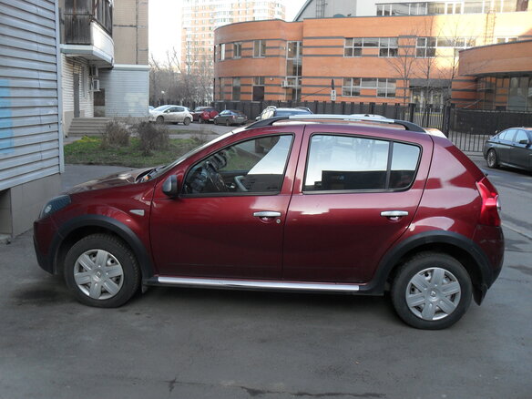 2011 Renault Sandero Stepway I, красный - вид 1