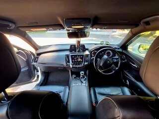 2018 Toyota Crown XV (S220), белый, 3550000 рублей, вид 4
