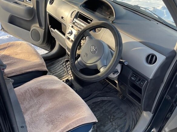 2004 Toyota Sienta I, чёрный, 615000 рублей - вид 6