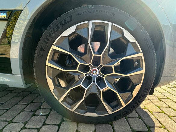 2022 BMW X7 M60i I (G07) Рестайлинг, серый, 11500000 рублей - вид 9