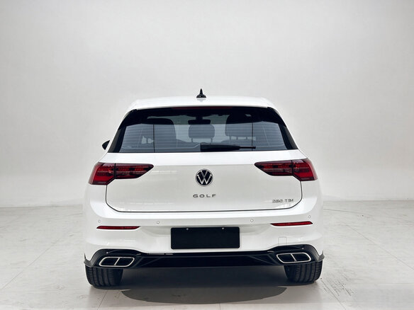 2022 Volkswagen Golf VIII, белый, 1972000 рублей - вид 2