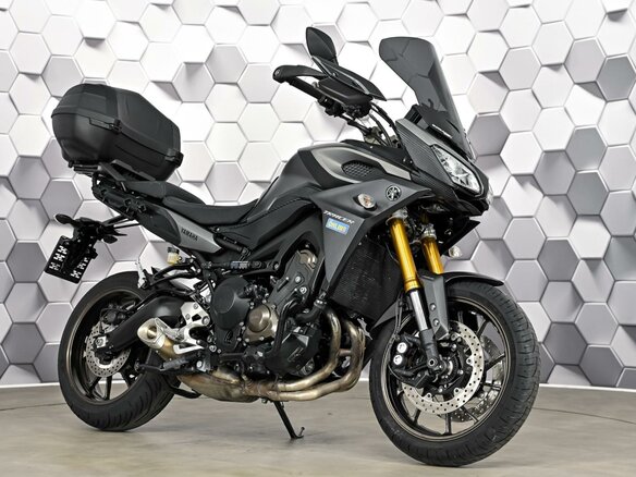 2015 Yamaha MT-09 Tracer (FJ-09), серый, 799000 рублей