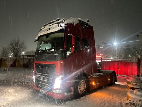2020 Volvo FH 540, красный, 9000000 рублей, вид 1