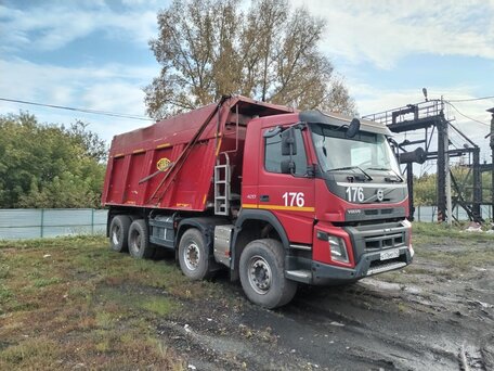 2017 Volvo FM, красный, 6250000 рублей, вид 1