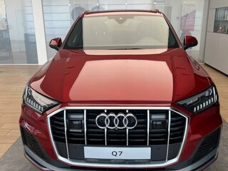 2022 Audi Q7 45 TDI II (4M) Рестайлинг, красный, 9000000 рублей, вид 2