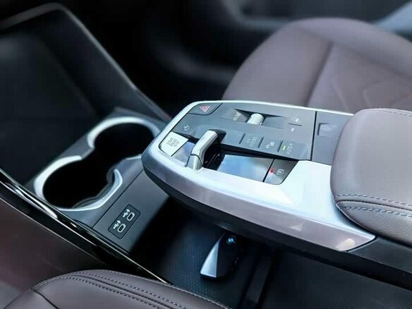 2023 BMW X1 Long 20Li sDrive III (U11/U12), белый, 3270000 рублей - вид 8