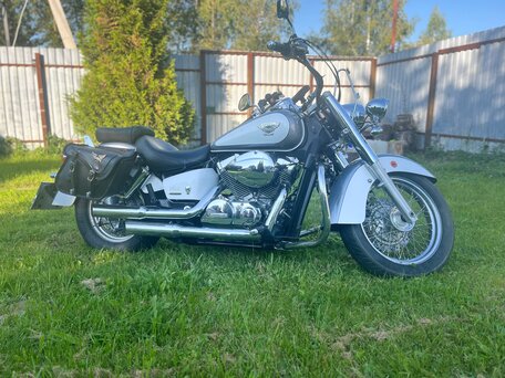 2007 Honda Shadow 750, серебристый, 800000 рублей, вид 1