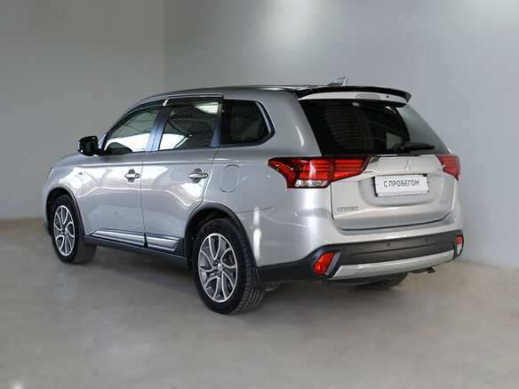 2017 Mitsubishi Outlander III Рестайлинг 2, серебристый - вид 6