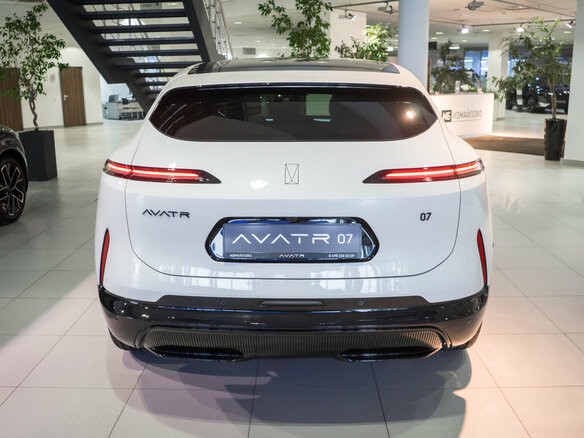 2026 Avatr 07, белый, 7000000 рублей - вид 9