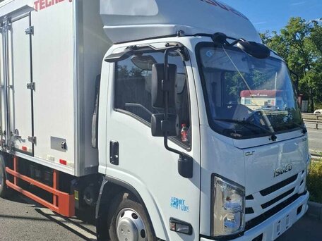 2023 Isuzu Elf (N-series), белый, 3650000 рублей, вид 4