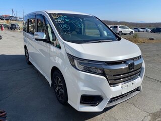 2019 Honda Stepwgn V Рестайлинг, белый, 3000000 рублей, вид 4