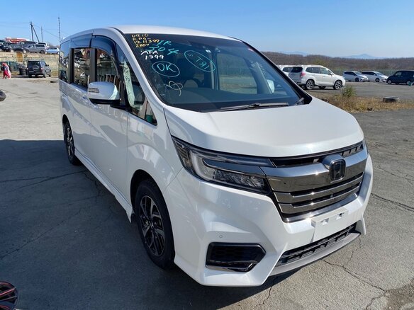 2019 Honda Stepwgn V Рестайлинг, белый, 3000000 рублей - вид 3