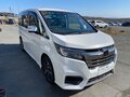2019 Honda Stepwgn V Рестайлинг, белый, 3000000 рублей - вид 3