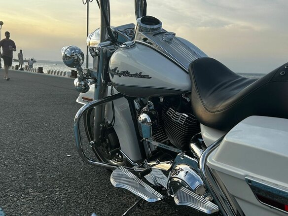 2008 Harley-Davidson Road King, белый, 1100000 рублей - вид 4