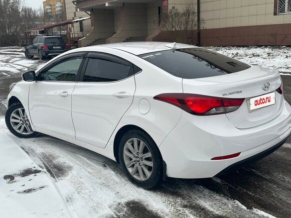 2014 Hyundai Elantra V (MD) Рестайлинг, белый, 1300000 рублей - вид 4