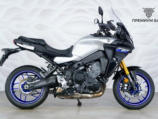 2022 Yamaha MT-09 Tracer (FJ-09), серебристый, 1327000 рублей, вид 1