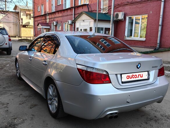 2008 BMW 5 серии 525i V (E60/E61) Рестайлинг, серебристый, 1300000 рублей - вид 6