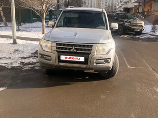 2016 Mitsubishi Pajero IV Рестайлинг 2, серебристый, 1700000 рублей, вид 2