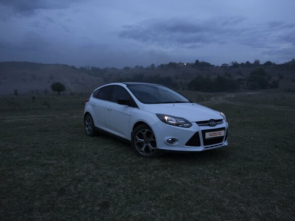 2013 Ford Focus III, белый, 800000 рублей - вид 6