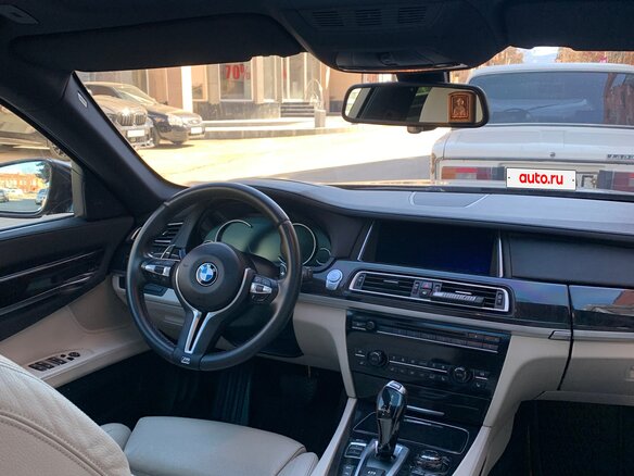 2013 BMW 7 серии Long 740Li xDrive V (F01/F02/F04) Рестайлинг, синий, 1850000 рублей - вид 7