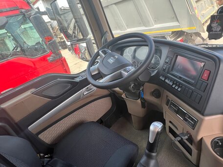 2022 Sinotruk Howo T5G, красный, 6250000 рублей, вид 5