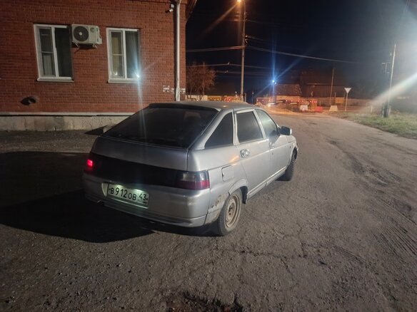 2007 Lada (ВАЗ) 2112, серебристый, 50000 рублей - вид 3