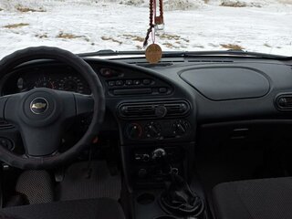 2013 Chevrolet Niva I Рестайлинг, серебристый, 830000 рублей, вид 3