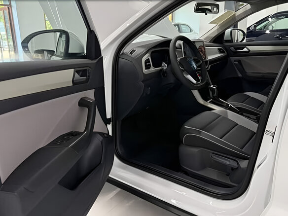 2026 Volkswagen T-Roc I (China Market) Рестайлинг, белый, 2070000 рублей - вид 7