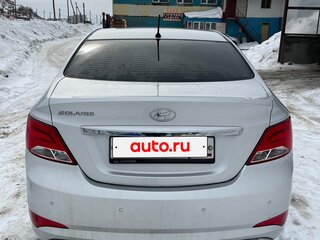 2016 Hyundai Solaris I Рестайлинг, серебристый, 1350000 рублей, вид 3