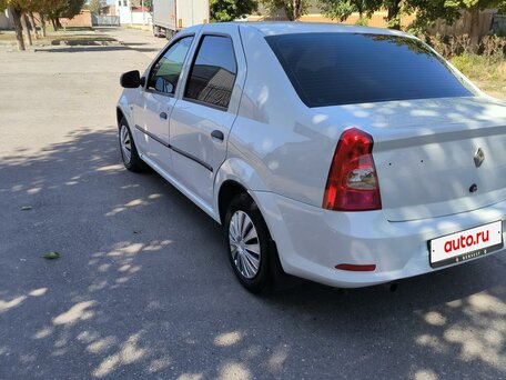 2011 Renault Logan I Рестайлинг, белый, 350000 рублей, вид 2