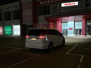 2017 Nissan Elgrand III (E52) Рестайлинг, белый, 3200000 рублей, вид 4