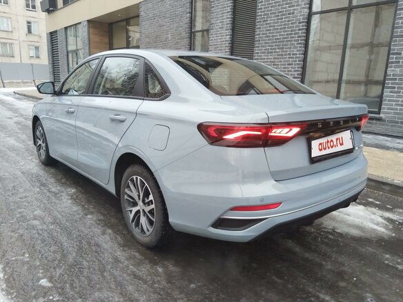 2023 Geely Emgrand II, серый, 1400000 рублей - вид 4