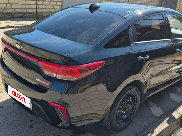 2020 Kia Rio IV, чёрный, 1720000 рублей - вид 4