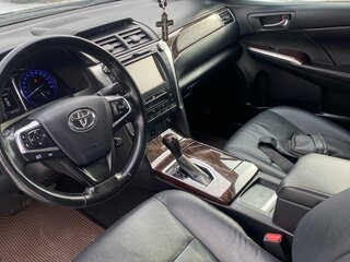 2017 Toyota Camry VII (XV50) Рестайлинг 2, чёрный, 2600000 рублей, вид 5