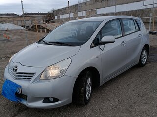 2009 Toyota Verso I, серебристый, 1250000 рублей, вид 5