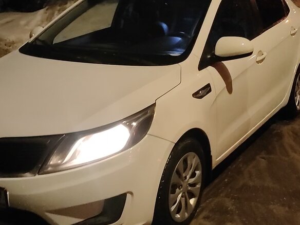 2014 Kia Rio III, белый, 640000 рублей
