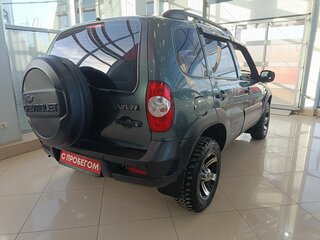 2011 Chevrolet Niva I Рестайлинг, зелёный, 419000 рублей, вид 3