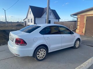 2016 Volkswagen Polo V Рестайлинг, белый, 1000000 рублей, вид 2