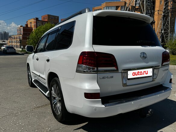 2013 Lexus LX 570 III Рестайлинг, белый, 5490000 рублей - вид 4